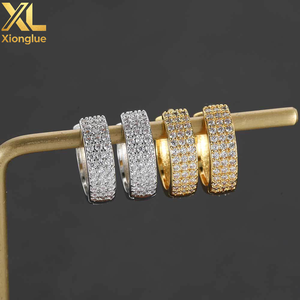 Boucles d'oreilles pendantes unisexes style hip-hop personnalisées, plaquées or 18 carats, en cuivre, avec double zircon cubique et diamants simulés - Product Image 2
