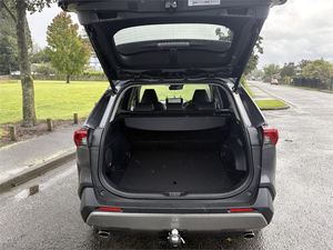 <span class=keywords><strong>Voiture</strong></span> d'<span class=keywords><strong>occasion</strong></span> propre <span class=keywords><strong>Toyota</strong></span> <span class=keywords><strong>RAV4</strong></span> Limited 2.5P HV ECVT AWD SUV/5D/5S 2025 – Prête à être expédiée - Product Image 3