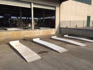 Nouvelle rampe d'accès TMUP haute performance - Construction en aluminium durable, jante en alliage d'aluminium, capacité de charge de 4000 kg, efficace pour l'entrepôt - Product Image 2