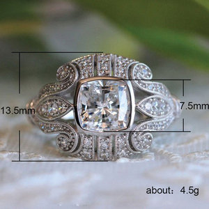 Anello con pavé in tonalità oro bianco per donna, elegante gioiello da dito alla moda - Product Image 5
