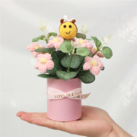Bouquet au crochet de marguerites artificielles et abeille, avec emballage cadeau pour la Saint-Valentin et les anniversaires, pour fille, épouse, maman