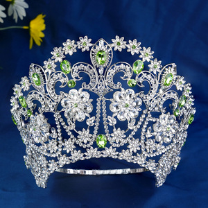 Couronne de Reine de la Beauté Mondiale, Tiara de Mariée en Alliage et Strass, Couronne Exquise Réglable pour Scène, Défilé et Fête - Product Image 4