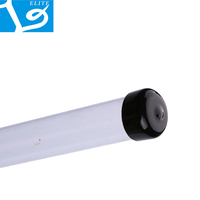 Tube en plastique pour l'affichage et l'emballage d'objets transparents de petite taille