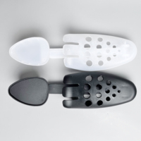 Pas cher prix bonne qualité réglable en plastique embauchoirs noir et blanc pour chaussure étirement Hexing marque