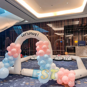 Piste <span class=keywords><strong>de</strong></span> course <span class=keywords><strong>de</strong></span> karts gonflables pour enfants blancs Intérieur Extérieur Enfants autos tamponneuses Arène gonflable avec <span class=keywords><strong>arche</strong></span> - Product Image 3