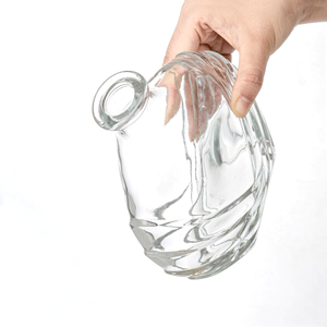 Bouteille de liqueur en verre de forme plate de 70 cl en gros, cristal blanc, <span class=keywords><strong>cognac</strong></span>, brandy, bouteille de vin en verre de 700 ml 750 ml - Product Image 4