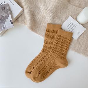Nouvelles chaussettes en cachemire pour femme, épaisses <span class=keywords><strong>et</strong></span> chaudes pour l'hiver, motif floral <span class=keywords><strong>noir</strong></span> <span class=keywords><strong>et</strong></span> <span class=keywords><strong>blanc</strong></span>, lot de chaussettes thermiques de style japonais, couleur unie - Product Image 6