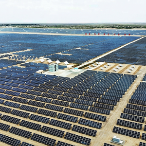ระบบพลังงานแสงอาทิตย์แบบออฟกริด 30kW 50kW ชุดสมบูรณ์พร้อมตัวควบคุม MPPT และแบตเตอรี่ลิเธียม - Product Image 1