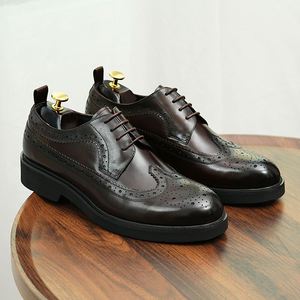 Chaussures Derby Homme Haut de Gamme Personnalisées en Cuir Pleine Fleur Décontractées Respirantes à Semelle Souple avec Détails Brogue - Product Image 1