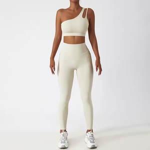 Juego de yoga personalizado para mujer Tela de alta elasticidad para un rendimiento cómodo y duradero - Product Image 5