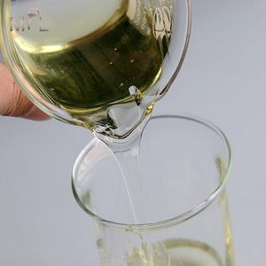 Hohe 99% reine Ölsäure CAS 112-80-1 Flüssiger Preis für Ergänzungs emulsion Industrielle Grader Weichmacher Gummi - Product Image 4