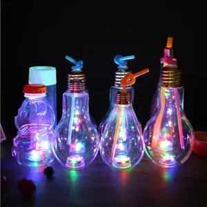 Botella de bombilla LED para bebidas, 300ml, 400ml, 500ml, forma de bombilla, taza de Mascota para zumo frío, Cerveza, Té, Burbuja