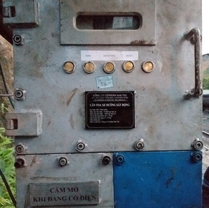 Báscula Industrial para Trenes |   Velocidad de 1-10 km/h, 10,000 T/H |   Báscula de riel duradera de Vietnam: suministro industrial seguro y de alto rendimiento - Product Image 3