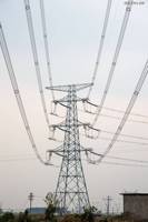 Bras de support en treillis d'acier pour tour de télécommunication, pour ligne de transmission aérienne, galvanisé à chaud, tension nominale 110 kV, durée de vie 30 ans