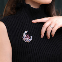 Moderne Antique Imitation Petit Design Cristal Guirlande Broche Attrayant Corsage Pin Costume Accessoires pour Femmes Europe Unie