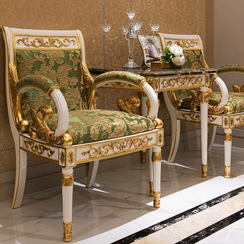 इतालवी शैली प्राचीन क्लासिक शैली सुरुचिपूर्ण कुर्सी कमरे में रहने वाले के लिए नक्काशीदार लकड़ी गोल्डन लहजे कुर्सी आराम कुर्सी