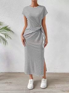 Vestido Cruzado con Cuello en V de Marca de Lujo QFZ435, 77% Acetato, 23% Poliéster, Caja Blanca, Fabricante Vietnamita Whiteant - Product Image 2