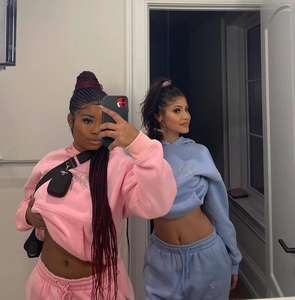 Fabricant Survêtement décontracté Sweats à capuche personnalisés avec logo Sweatshirts à capuche avec strass Ensemble unisexe - Product Image 5