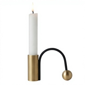 Porte-bougie cylindrique en laiton doré avec arche noire, support à bougie géométrique moderne pour la décoration de la maison - Product Image 5