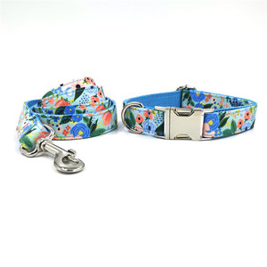 <span class=keywords><strong>Collare</strong></span> per Cani di Lusso Personalizzato OEM <span class=keywords><strong>con</strong></span> Targhetta <span class=keywords><strong>Nome</strong></span> Design Personalizzato Set <span class=keywords><strong>Collare</strong></span> e Guinzaglio Abbinati - Product Image 2