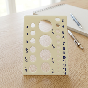 AA0140 Plastic Knitting Gauge Ruler Plastic Measuring Tool For Hand Knitting Simple Oval Shape Convenient Use - Product Image 3