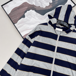 Sweat à capuche zippé en tricot rayé pour homme, décontracté, à manches longues, avec poches, pour tous les jours et les activités de plein air - Product Image 3