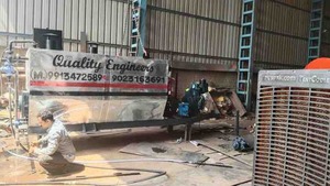 Machine de pulvérisateur de bitume à moteur diesel avec cadre de chariot pour une application de surface de route cohérente - Product Image 4