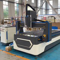 Routeur CNC de gravure d'armoire de porte en bois 1325