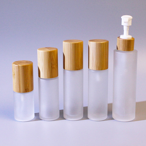 Barattoli in Vetro con Coperchio in Bambù Ecologico e Contagocce - Flacone Cosmetico Sostenibile Satinato per Oli Essenziali - 30ml 50ml 100ml - Product Image 4