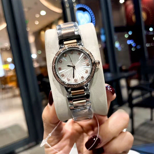 Reloj de Cuarzo para Mujer BV con Esfera de Nácar Incrustada de Diamantes, Acero Inoxidable, Resistente al Agua, Ligero, Lujoso, Versátil y Moderno - Product Image 2