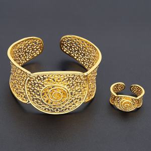 Vente directe Jxx, nouvelle arrivée, ensemble de bijoux en laiton plaqué or 24 carats, bracelets et bagues tendance pour femmes - Product Image 2