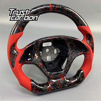 Volant sport en fibre de carbone forgée rouge personnalisé avec cuir perforé rouge pour Chevrolet Corvette C5 C6 C7 2014-2019