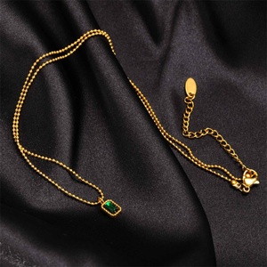 Collar de Moda con Baño de Oro y Circonitas Cuadradas para Mujer - Product Image 2