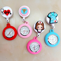 Montre d'infirmière rétractable de style médical avec un design mignon d'animaux de dessin animé, en plastique et en verre, bracelet extensible fait à la main pour les étudiants