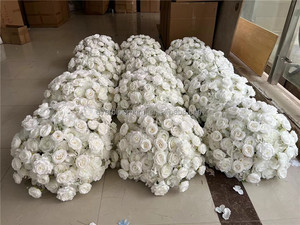 M23 Nouveau Produit de Décoration de Table Artificielle Faite à la Main en Usine, Centres de Table en Boules de Fleurs Artificielles, Arrangement de Fleurs Vertes - Product Image 4