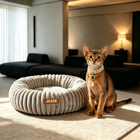 Lit pour animaux de compagnie en peluche hiver très populaire, design enveloppant avec housse amovible, lavable en machine et écologique, luxe