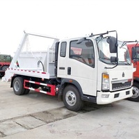 Truk sampah hidrolik ayunan Sinotruk H0W0 4x2 116hp 5 Ton terlaris