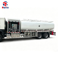 Camion-citerne Sinotruk HOWO pour le ravitaillement en carburant aérien, avec réservoir en aluminium et distributeur de carburant pour avions