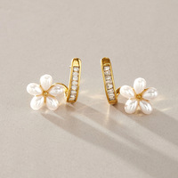 Boucles d'oreilles clous en résine et zircon doré avec perles et pierres lisses polies brillantes pour femme, bijoux de tous les jours, style cadeau