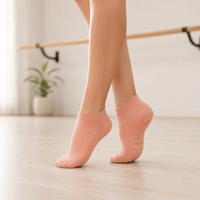 Chaussettes antidérapantes pour femmes de qualité supérieure, logo personnalisé, coton, chaussettes antidérapantes OEM, chaussettes personnalisées pour le Pilates