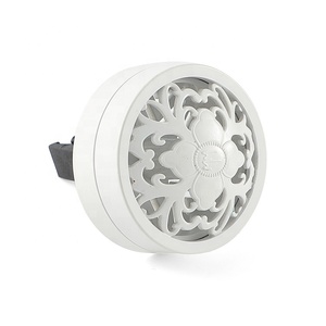 Diffuseur de parfum de luxe pour voiture en métal massif, sans électricité, longue durée, senteur unique - Product Image 6