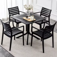 Mobilier d'extérieur étanche en plastique PP carré renversé café café bistro restaurant table à manger