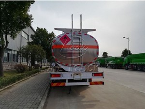 Camion-citerne à essence spécial très apprécié sur le marché, capacité 15m³-28m³, véhicule de transport de carburant spécial pour stations-service, camion-citerne à huile 8x4 - Product Image 4