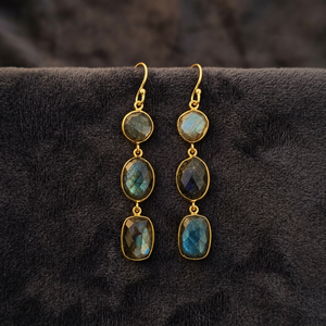 SOUMYA CREATIONS Boucles d'oreilles pendantes en laiton plaqué or avec pierres de labradorite naturelles, style bohème, bijoux de mariage pour femmes - Product Image 3