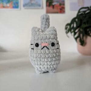 2025 nuevo diseño niños animales regalos Mini mano ganchillo gato juguetes 100% algodón hecho a mano suave y cómodo alto Amigurumi <span class=keywords><strong>Kitty</strong></span> - Product Image 5
