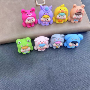 แม่เหล็กติดตู้เย็นรูปสัตว์เรซิ่นสีแดงสด ของตกแต่งพลาสติกเพ้นท์มือ พวงกุญแจ ของตกแต่งแบบสุ่ม - Product Image 4