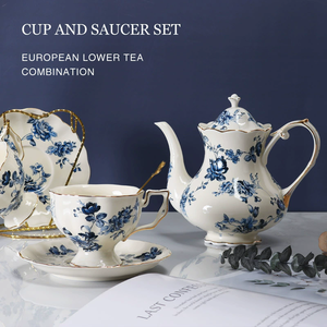 Service à thé de luxe en céramique écologique à motif de roses bleues anglaises, en promotion - Product Image 1