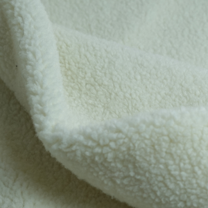 Chine Fabricant 100% Polyester Velours Tissu Respirant Tricoté PE Enduit Poids Moyen pour Vêtements De Nuit et Articles Ménagers - Product Image 4