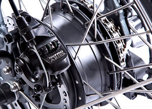 Bicicleta Eléctrica Urbana con Pedaleo Asistido, Frenos Mecánicos, Suspensión Delantera, Batería de 36V 13Ah, Shimano 7 Velocidades, Stock en la UE - Product Image 4