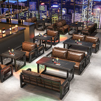 Ensemble de table et chaises de style industriel rétro en fer pour restaurant et pub